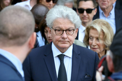 L'ancien commissaire européen Thierry Breton assiste à l'enterrement du journaliste français Philippe Labro à Paris le 13 juin 2025 - Thomas SAMSON (AFP)