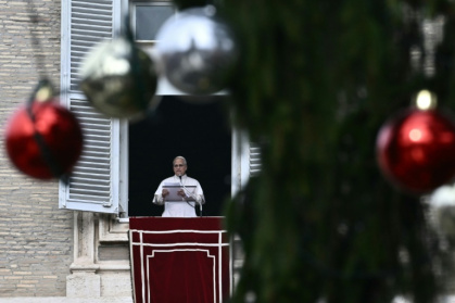 Le pape Léon XIV s'adresse aux pélerins sur la Place Saint-Pierre au Vatican le 4 janvier 2026 - Filippo MONTEFORTE (AFP)