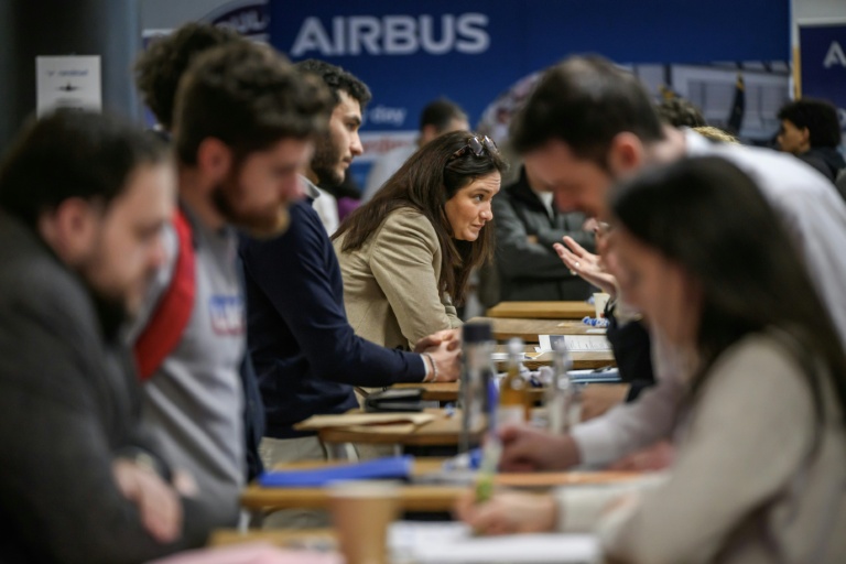 Géants de l'aéronautique cherchent main d'oeuvre pour tenir les cadences