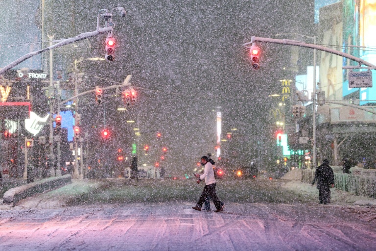New York à l'arrêt en raison d'une violente tempête de neige