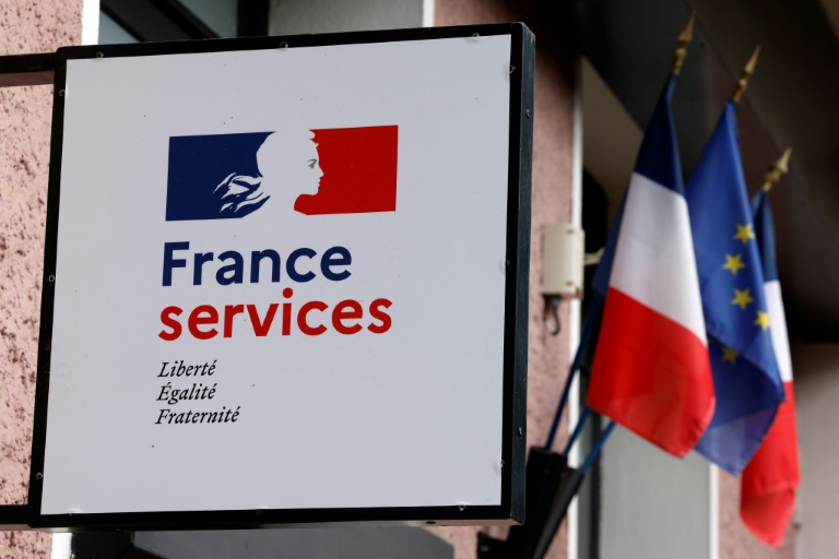 Dans les communes, France Services, nouveau lien social face au sentiment d'abandon