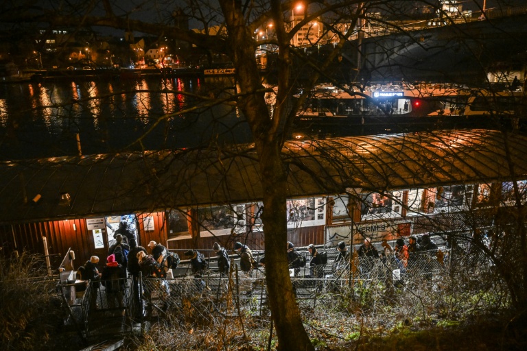 A Prague, une péniche pour accueillir des sans-abri de plus en plus nombreux