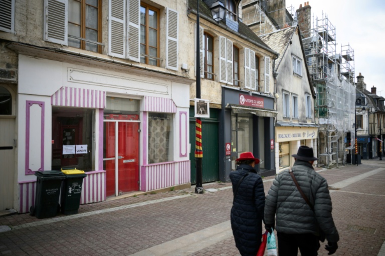 Municipales : la mort des centres-villes déstabilise les villes moyennes