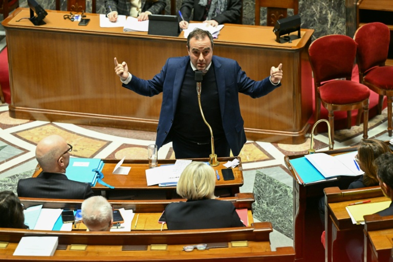 Impôts, dépenses, déficit : qu'y a-t-il dans le budget de l'Etat pour 2026 ?