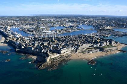 Vue aérienne de Saint-Malo, le 2 novembre 20188 en Ille-et-Vilaine - Damien MEYER (AFP)