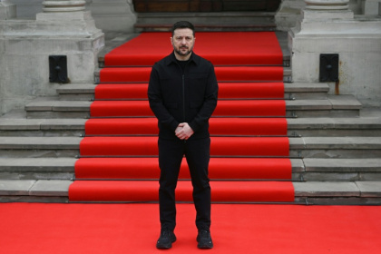 Le président ukrainien Volodymyr Zelensky, le 17 avril 2026 à Lviv, dans l'ouest de l'Ukraine - YURIY DYACHYSHYN (AFP)