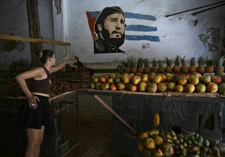 Cuba adopte un programme de réformes marquant un virage économique historique