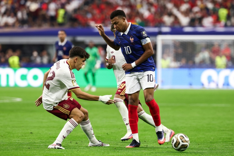 Mondial-2026: l'Espagne brise le rêve des Bleus