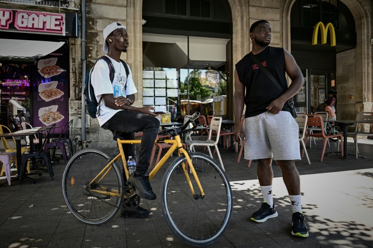 Le calvaire des livreurs à vélo dans la fournaise bordelaise