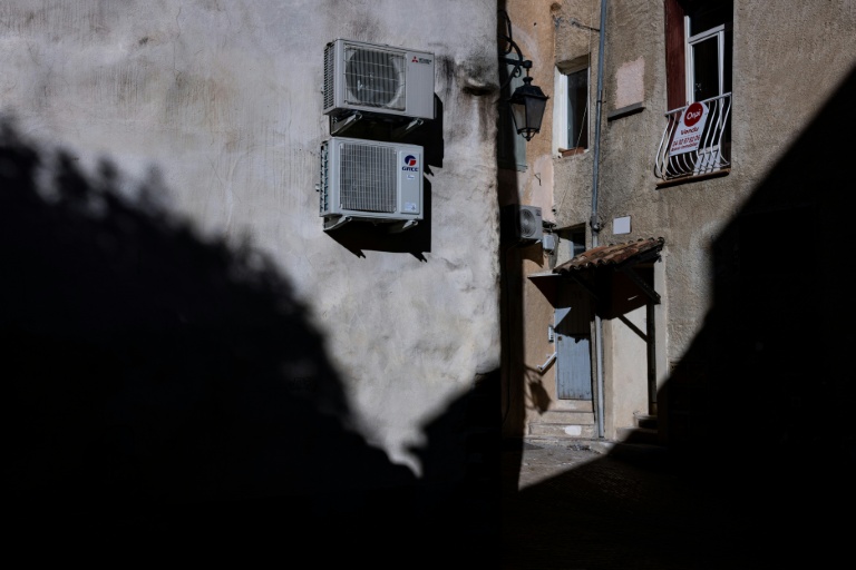 La climatisation contre une bonne isolation, ce que disent les normes de construction