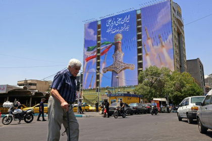 Sur la place Vanak de Téhéran, le 10 juin 2026 - ATTA KENARE (AFP)