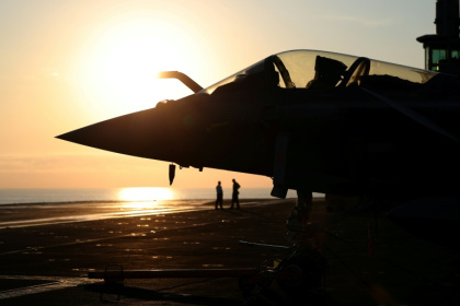 Un avion Rafale sur le pont du Charles-De-Gaulle - Pascal POCHARD-CASABIANCA (AFP)