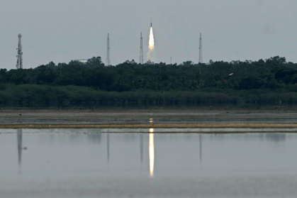 Décollage du lanceur "Vikram 1" de l'entreprise privée indienne Skyroot depuis le centre spatial de Sriharikota, dans le sud du pays, le 18 juillet 2026 - R. Satish BABU (AFP)