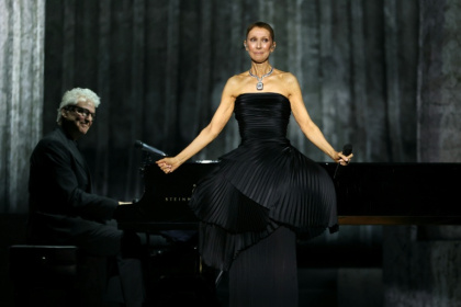Céline Dion a commencé le premier de ses 26 concerts près de Paris avec son titre "On ne change pas", le 12 septembre 2026 à la Plenitude Arena, à Nanterre - Thomas SAMSON (AFP)
